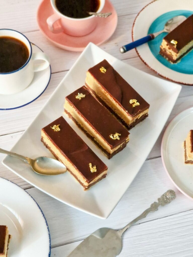 Prăjitură cu cafea, inspirată de Gâteau Opéra